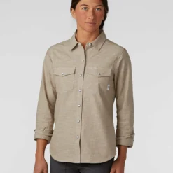 Best Pirce 👍 Stio Women's Ashton Chambray Shirt - Past Season 🛒 -Stio Sales Shop W Ashton Chambray Shirt Rodeo Dust 1 09b585df ea65 4d3c 98db ee69d1084517