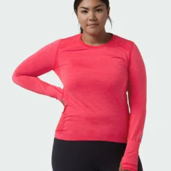 Outlet ✨ Stio Women's Basis® Seamless Tech Crew 😀 -Stio Sales Shop W Full Range Tech Crew Pink Elation Alt 1